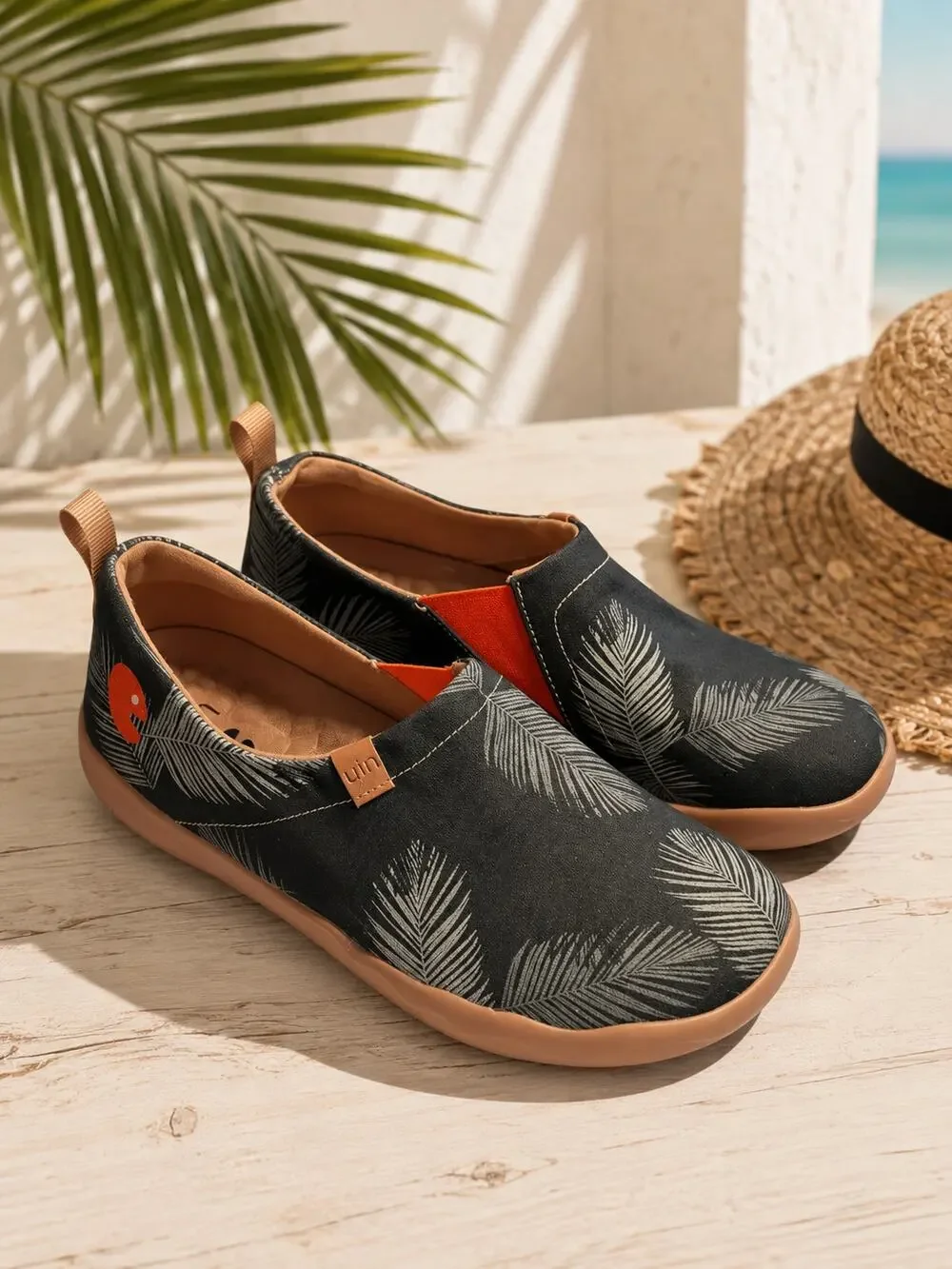 NWOT UIN Palm Print Slip-On Shoes Men's 9.5 Tropical Casual Resort Loafers